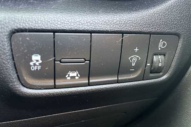 Hyundai KONA 1.0 TGDI 48V MHEV PREMIUM 5DR