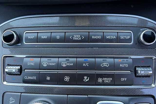 Hyundai SANTA FE 1.6 TGDI HYBRID PREMIUM 5DR AUTO