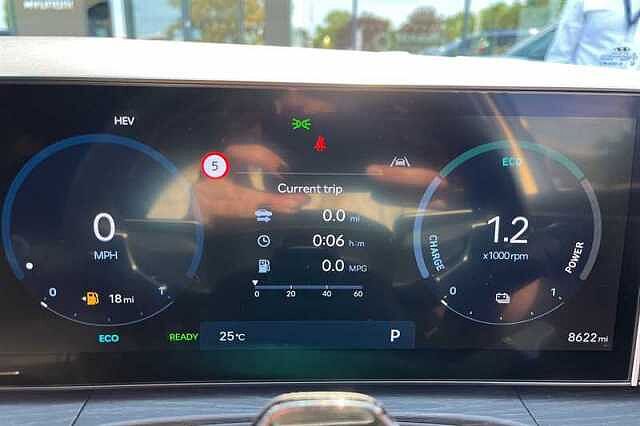 Hyundai SANTA FE 1.6 TGDI PLUG-IN HYBRID ULTIMATE 5DR 4WD AUTO SHIMMERING SILVER