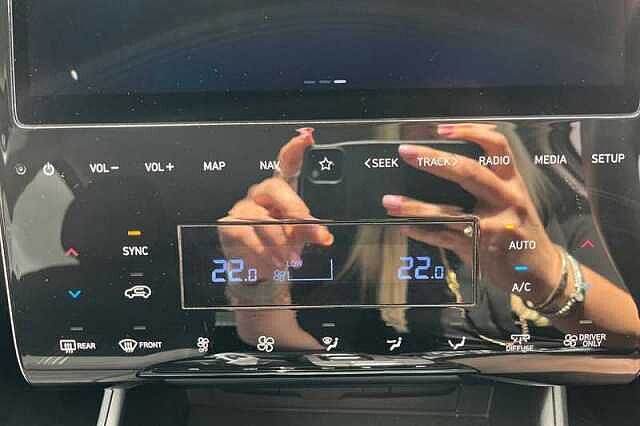 Hyundai TUCSON 1.6 TGDI HYBRID 230 PREMIUM 5DR 2WD AUTO PHANTOM BLACK