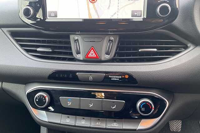 Hyundai I30 1.6 CRDi SE Nav 5dr Grey