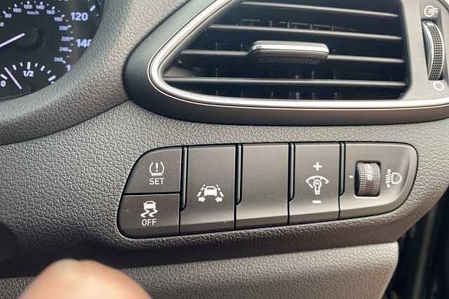 Hyundai I30 1.6 CRDi SE Nav 5dr Grey