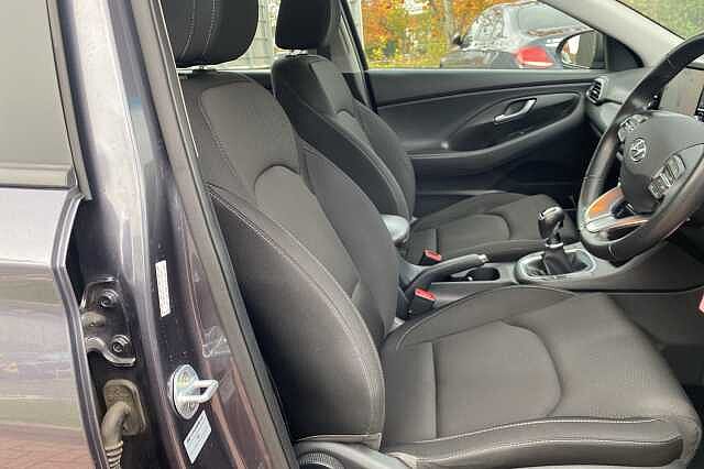 Hyundai I30 1.6 CRDi SE Nav 5dr Grey