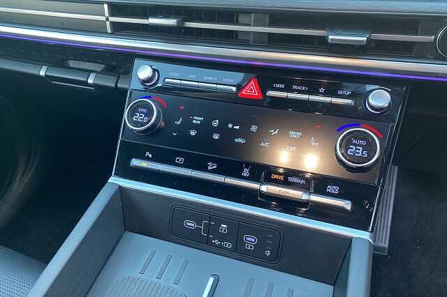 Hyundai SANTA FE 1.6 TGDi Plug-in Hybrid Premium 5dr 4WD Auto Grey