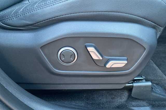 Hyundai SANTA FE 1.6 TGDi Plug-in Hybrid Premium 5dr 4WD Auto Grey