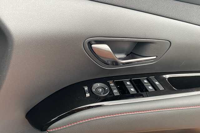 Hyundai TUCSON 1.6T Plug-in Hybrid N Line 5dr Auto Silver