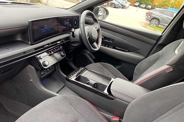 Hyundai TUCSON 1.6T Plug-in Hybrid N Line 5dr 4WD Auto White