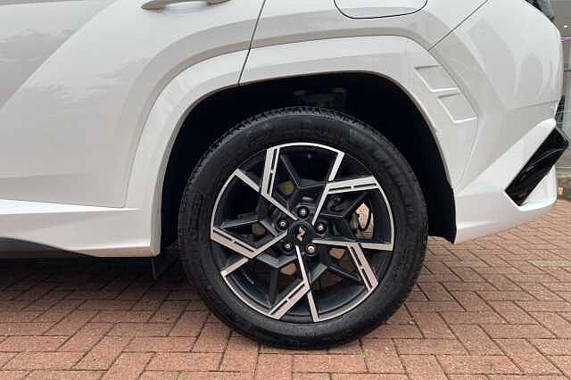 Hyundai TUCSON 1.6T Plug-in Hybrid N Line 5dr 4WD Auto White