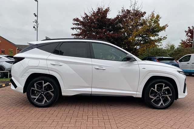 Hyundai TUCSON 1.6T Plug-in Hybrid N Line 5dr 4WD Auto White