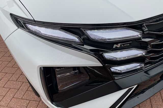 Hyundai TUCSON 1.6T Plug-in Hybrid N Line 5dr 4WD Auto White