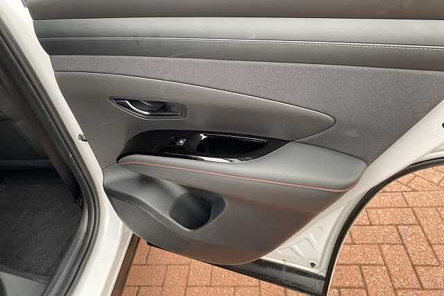 Hyundai TUCSON 1.6T Plug-in Hybrid N Line 5dr 4WD Auto White