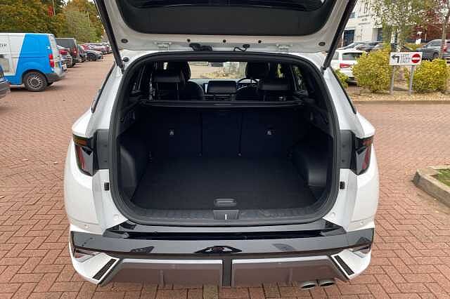 Hyundai TUCSON 1.6T Plug-in Hybrid N Line 5dr 4WD Auto White