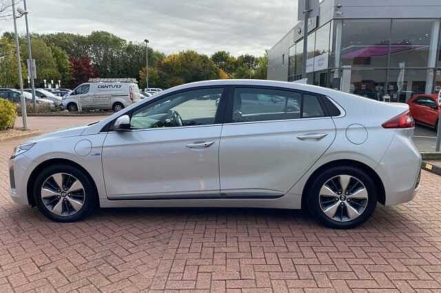 Hyundai IONIQ 1.6 GDi Plug-in Hybrid Premium SE 5dr DCT Silver