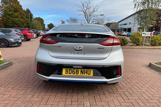Hyundai IONIQ 1.6 GDi Plug-in Hybrid Premium SE 5dr DCT Silver