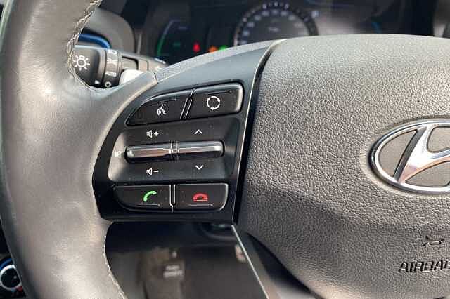 Hyundai IONIQ 1.6 GDi Plug-in Hybrid Premium SE 5dr DCT Silver