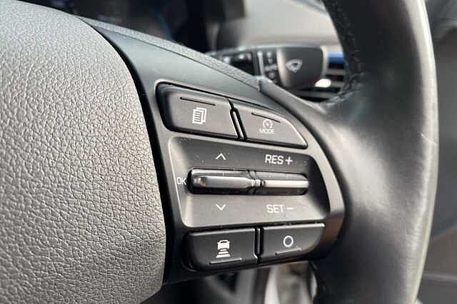 Hyundai IONIQ 1.6 GDi Plug-in Hybrid Premium SE 5dr DCT Silver