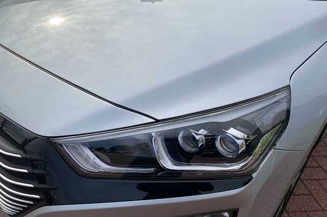 Hyundai IONIQ 1.6 GDi Plug-in Hybrid Premium SE 5dr DCT Silver