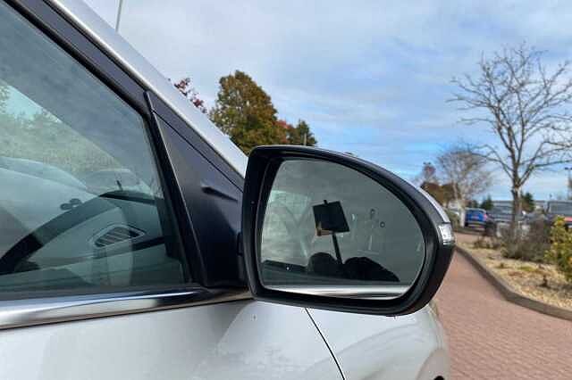 Hyundai IONIQ 1.6 GDi Plug-in Hybrid Premium SE 5dr DCT Silver