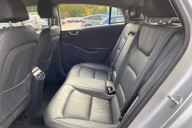 Hyundai IONIQ 1.6 GDi Plug-in Hybrid Premium SE 5dr DCT Silver