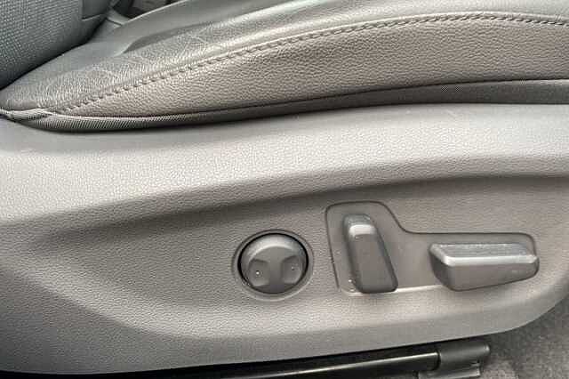 Hyundai IONIQ 1.6 GDi Hybrid Premium SE 5dr DCT