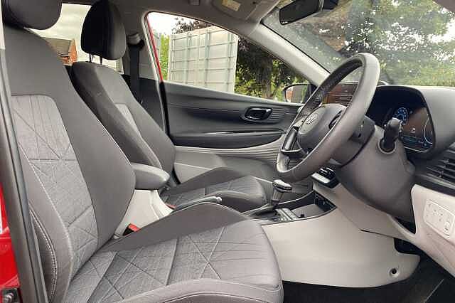 Hyundai BAYON 1.0 TGDi 48V MHEV Ultimate 5dr DCT Red
