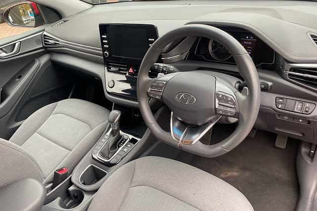 Hyundai IONIQ 1.6 GDi Hybrid SE Connect 5dr DCT Red