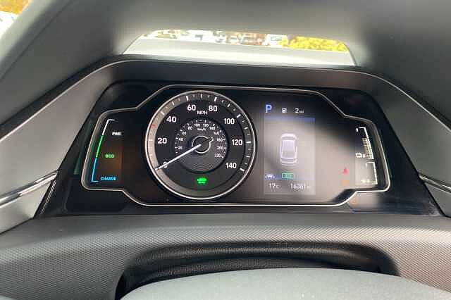 Hyundai IONIQ 1.6 GDi Hybrid SE Connect 5dr DCT Red