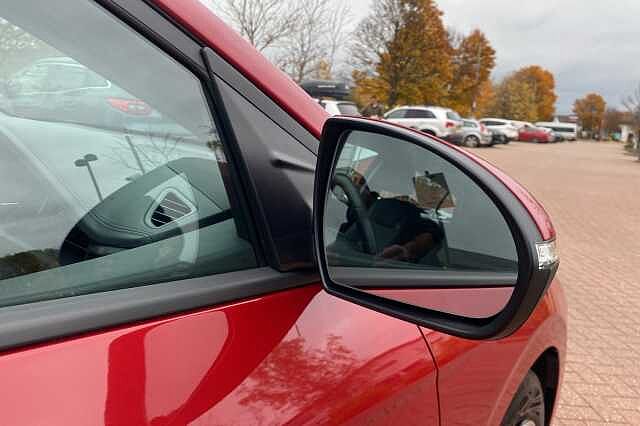 Hyundai IONIQ 1.6 GDi Hybrid SE Connect 5dr DCT Red