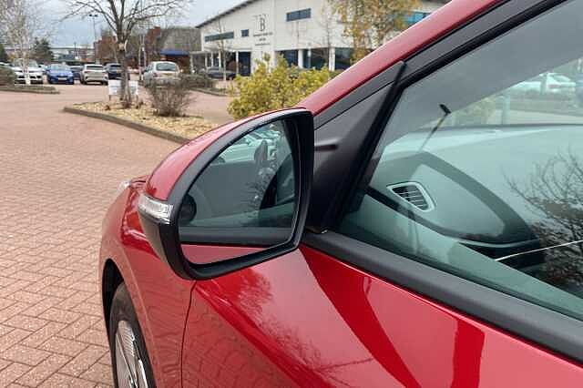 Hyundai IONIQ 1.6 GDi Hybrid SE Connect 5dr DCT Red