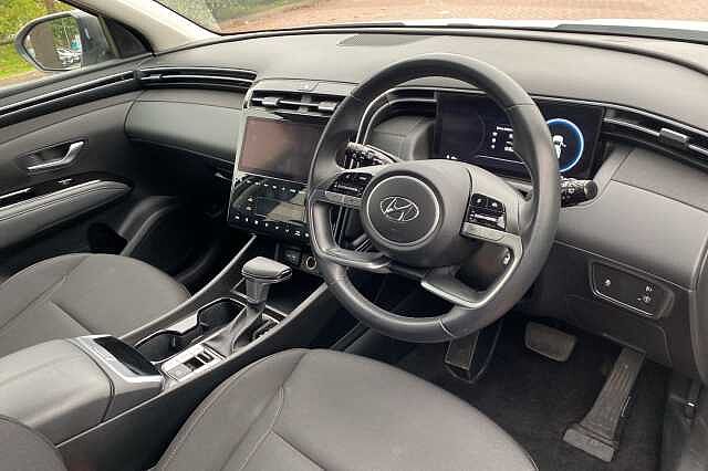 Hyundai TUCSON 1.6 TGDi 48V MHD SE Connect 5dr 2WD DCT White