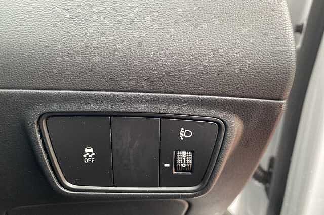 Hyundai TUCSON 1.6 TGDi 48V MHD SE Connect 5dr 2WD DCT White
