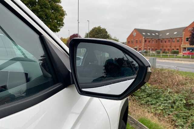 Hyundai TUCSON 1.6 TGDi 48V MHD SE Connect 5dr 2WD DCT White