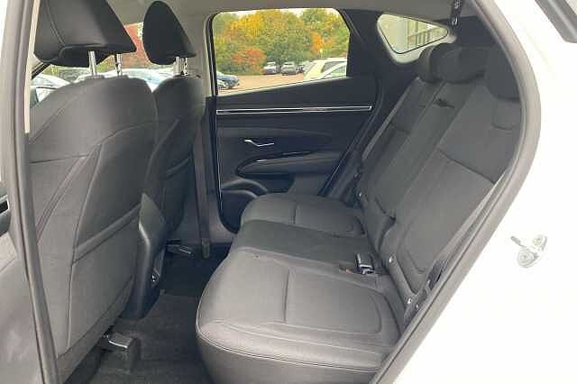 Hyundai TUCSON 1.6 TGDi 48V MHD SE Connect 5dr 2WD DCT White