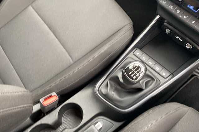 Hyundai BAYON 1.0 T-GDi (100ps) Premium Black