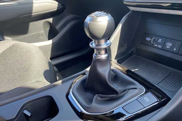 Hyundai TUCSON 1.6T Advance 5dr White