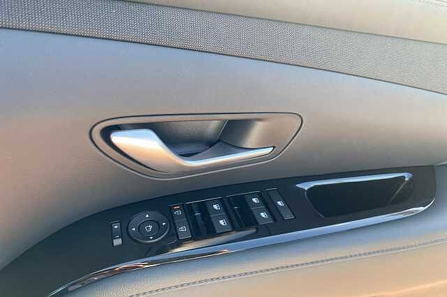 Hyundai TUCSON 1.6T Advance 5dr White