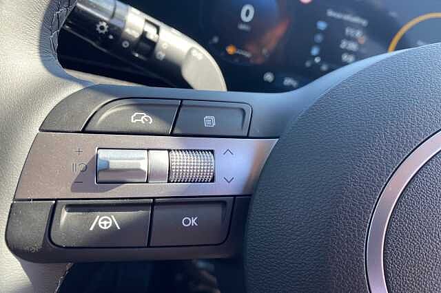 Hyundai TUCSON 1.6T Advance 5dr White