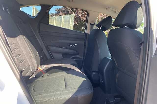 Hyundai TUCSON 1.6T Advance 5dr White