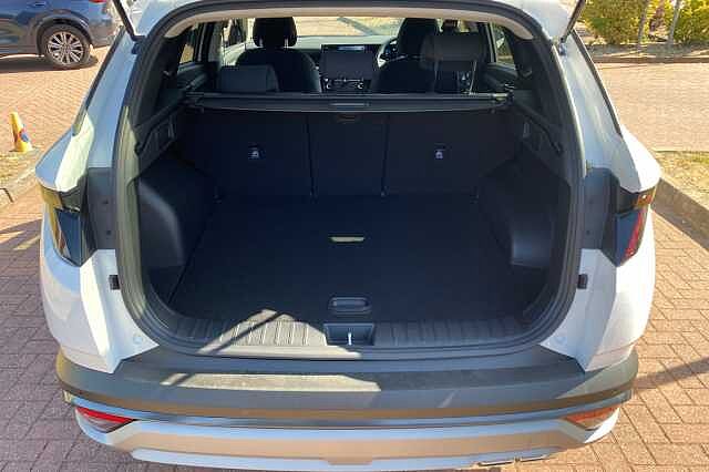 Hyundai TUCSON 1.6T Advance 5dr White