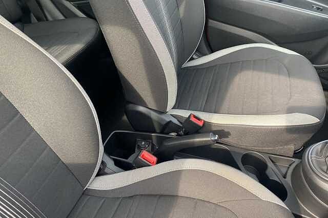 Hyundai I10 1.2 Advance 5dr Auto Red