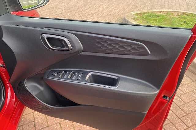 Hyundai I10 1.2 Advance 5dr Auto Red