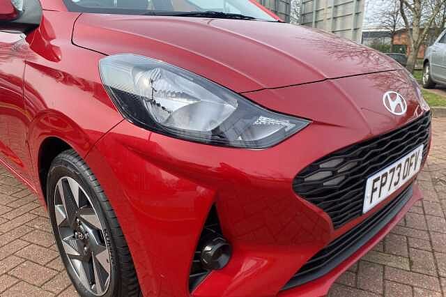 Hyundai I10 1.2 Advance 5dr Auto Red