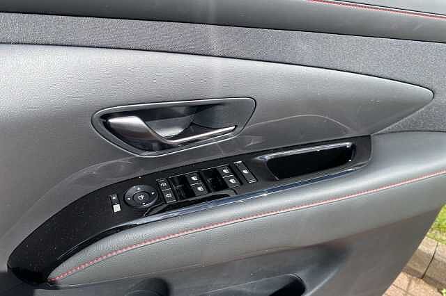 Hyundai TUCSON 1.6T Plug-in Hybrid N Line S 5dr Auto White