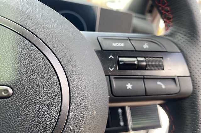 Hyundai TUCSON 1.6T Plug-in Hybrid N Line S 5dr Auto White