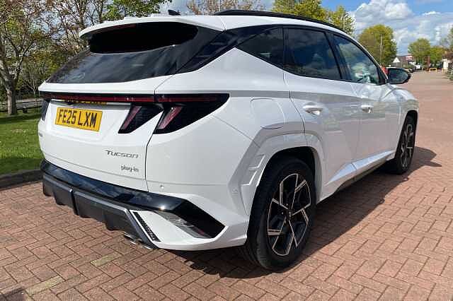 Hyundai TUCSON 1.6T Plug-in Hybrid N Line S 5dr Auto White
