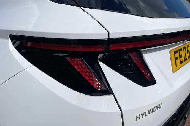 Hyundai TUCSON 1.6T Plug-in Hybrid N Line S 5dr Auto White