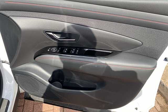 Hyundai TUCSON 1.6T Plug-in Hybrid N Line S 5dr Auto White