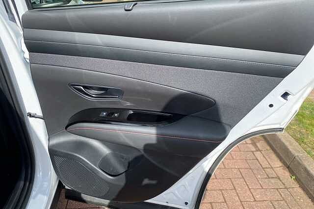 Hyundai TUCSON 1.6T Plug-in Hybrid N Line S 5dr Auto White