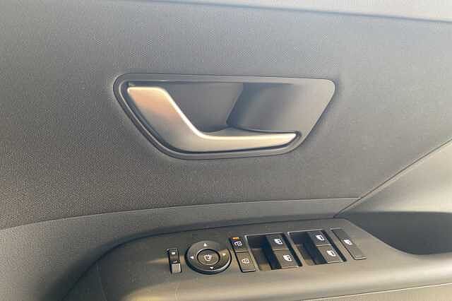 Hyundai KONA 1.6 Hybrid 129 Advance 5dr DCT Black