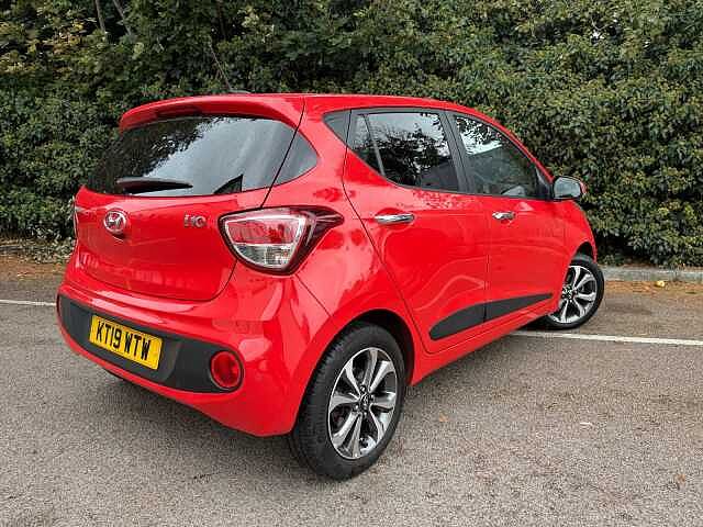 Hyundai I10 1.2 Premium SE 5dr Auto Red
